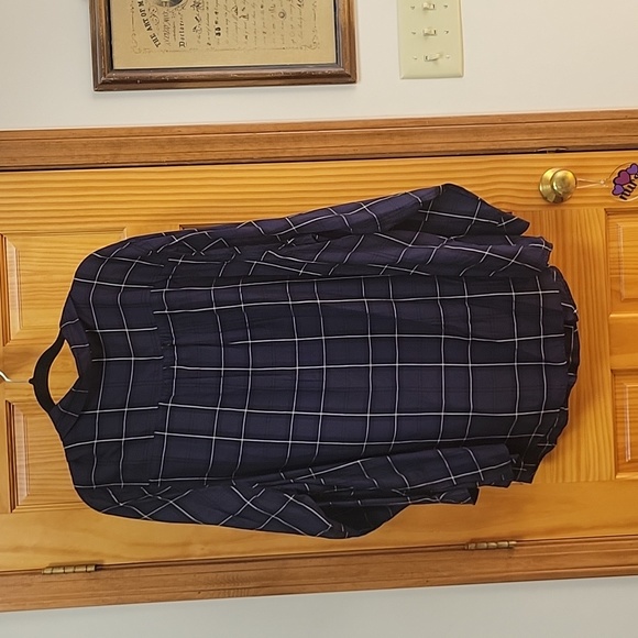 Torrid top NWOT - Picture 2 of 6